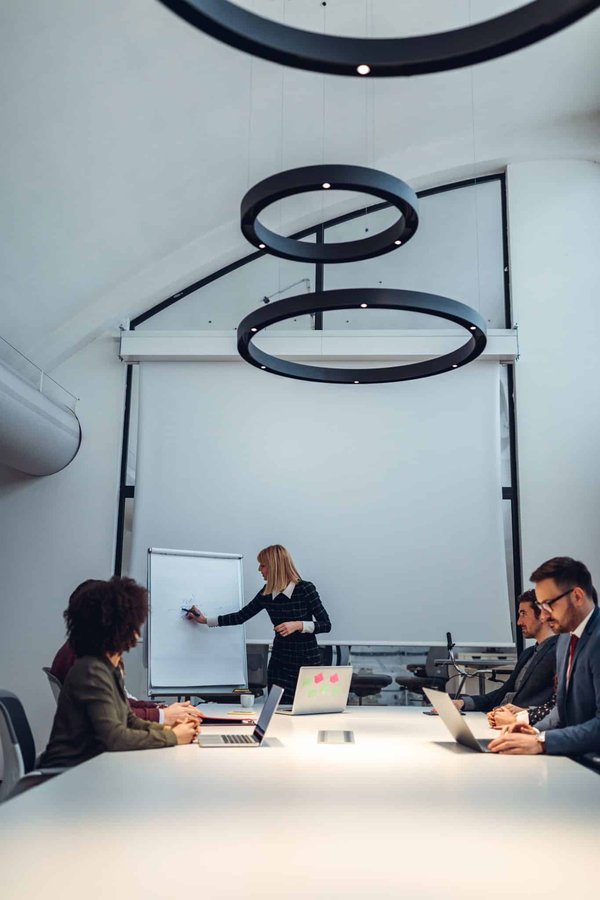 L'Huile moteur : au-delà de la performance mécanique, son impact environnemental